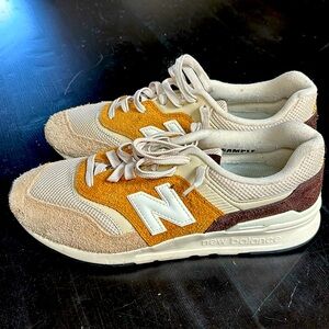 Men’s NB 997H size 9.5